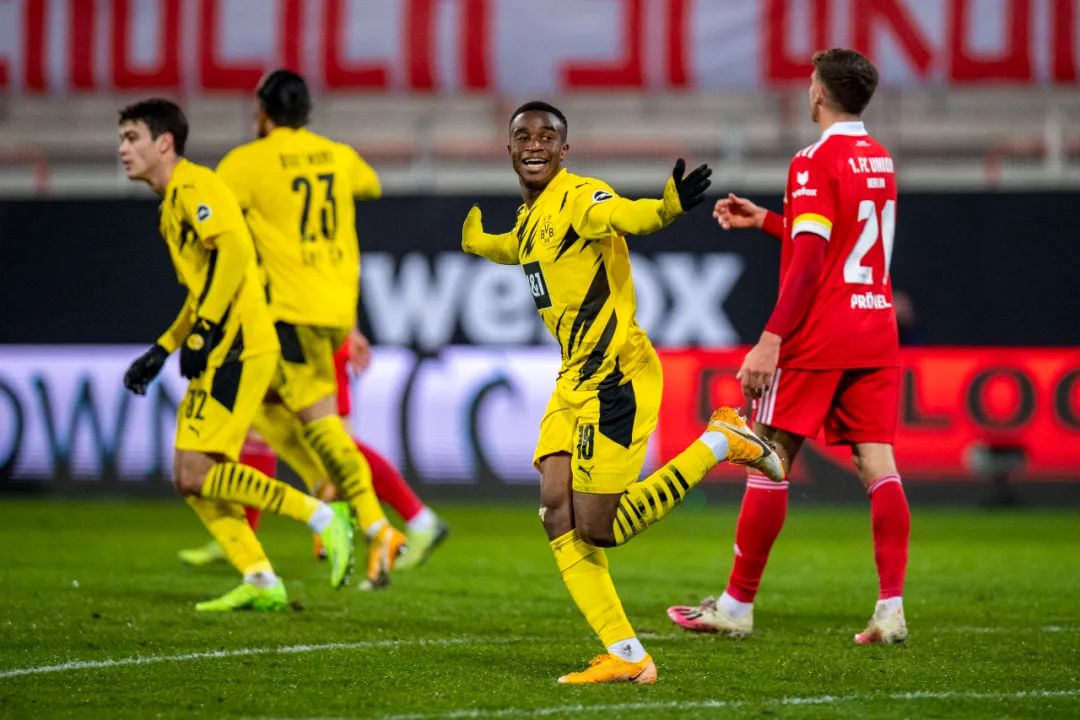 包含里程碑夜!浙江稠州迎来里程碑;德甲国际比赛日刷纪录;震撼外界;轮换策略成焦点的词条-球速娱乐平台