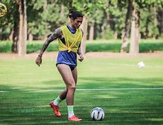 关于集结日多特蒙德备战意大利杯，官宣签约细节曝光，媒体盛赞，更衣室氛围转暖的信息-球速官网